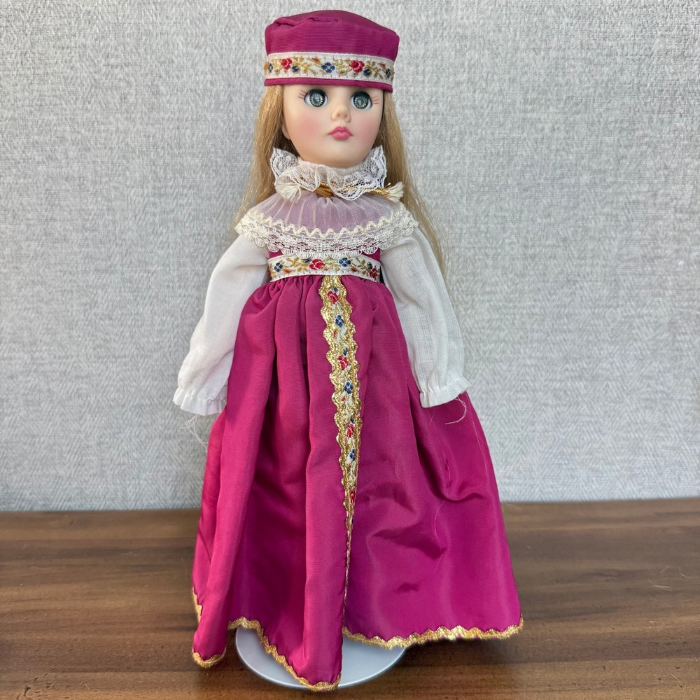 Effanbee Storybook Series Rapunzel Doll Fairy Tale Princess Vintage 11" w/ Stand